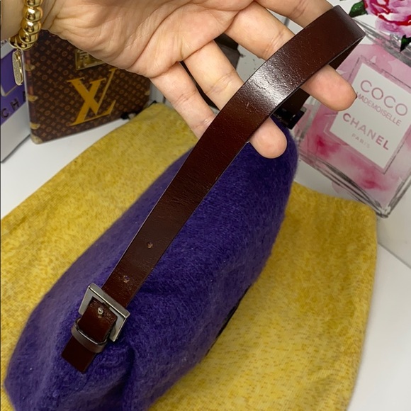 Fendi Baguette - Picture 7 of 13